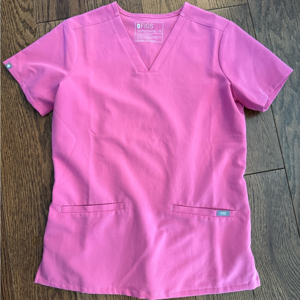 NWOT Figs Casma scrub top